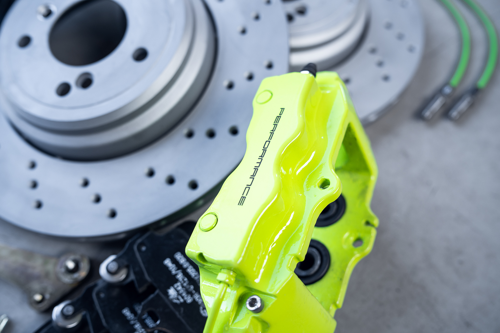 Big Brake Kit Tył Porsche 4 tłoki 350x24mm BMW E90, E91, E92, E93, E81, E82, E87, E88 - obrazek 6