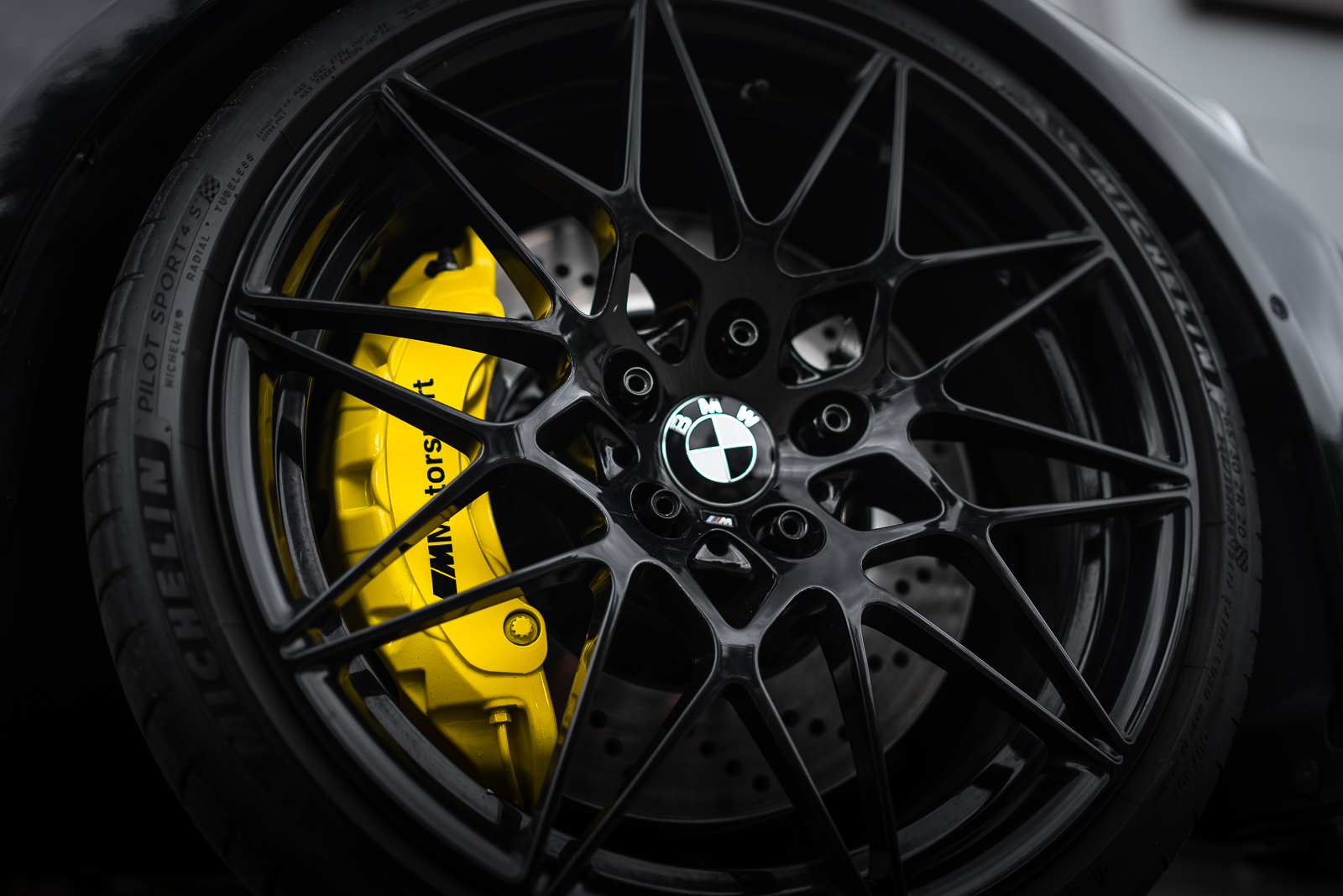 Big Brake Kit Przód do BMW M2/M3/M4 F87/F80/F82 -Porsche 6 tłoków 400x36mm - obrazek 13