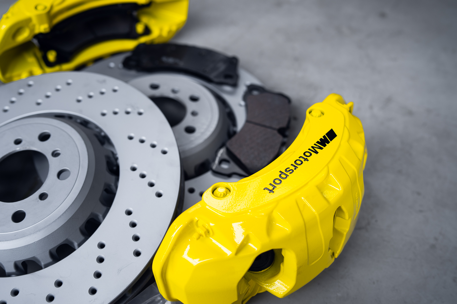 Big Brake Kit Przód do BMW M2/M3/M4 F87/F80/F82 -Porsche 6 tłoków 400x36mm - obrazek 3