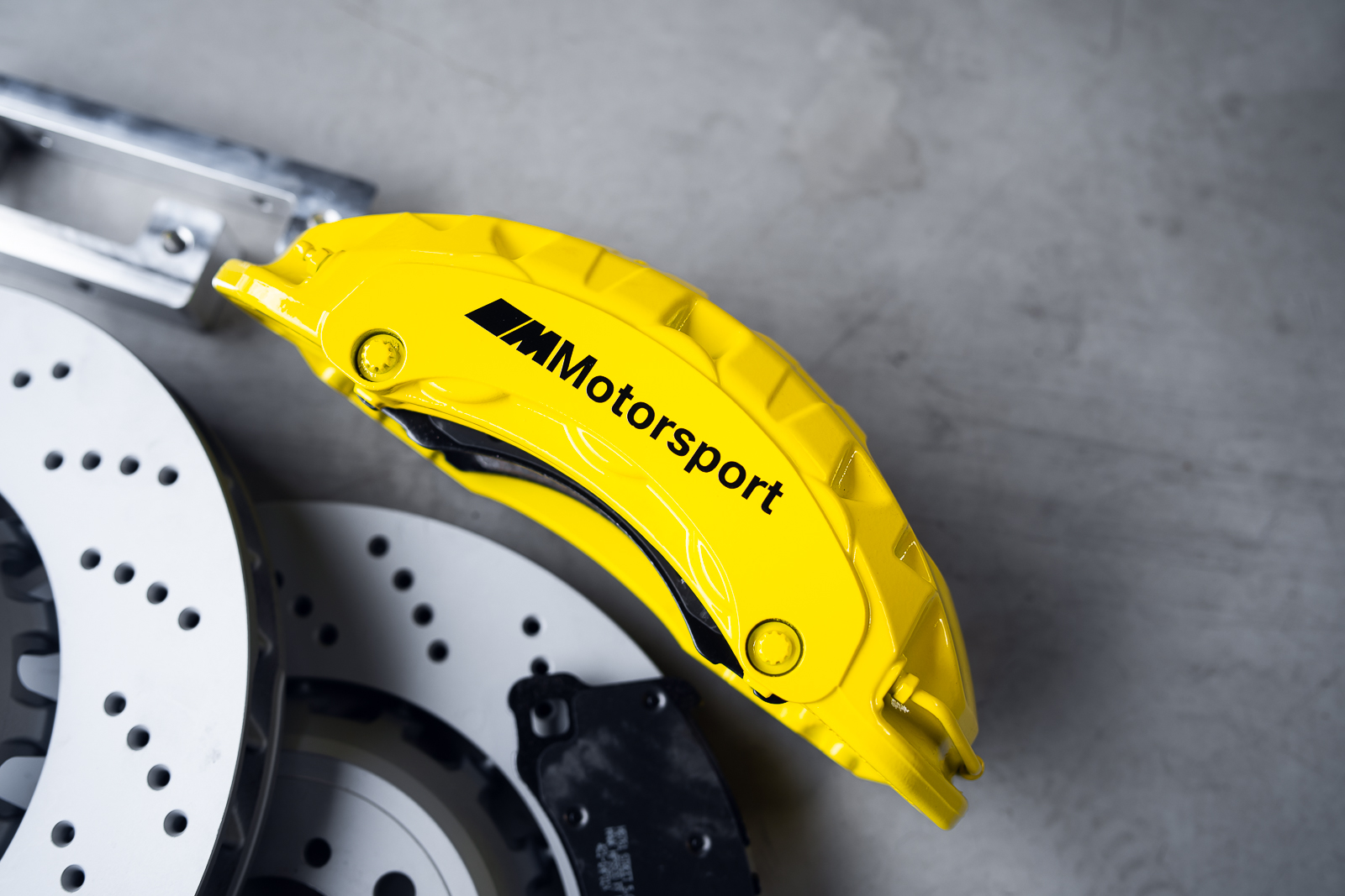Big Brake Kit Przód do BMW M2/M3/M4 F87/F80/F82 -Porsche 6 tłoków 400x36mm - obrazek 4
