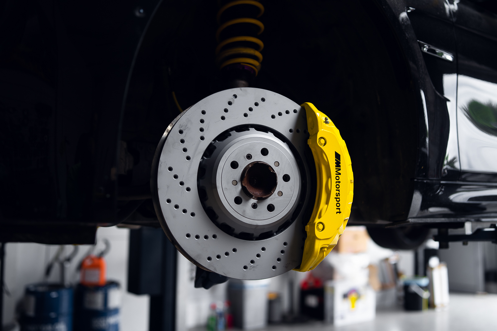 Big Brake Kit Przód do BMW M2/M3/M4 F87/F80/F82 -Porsche 6 tłoków 400x36mm - obrazek 9