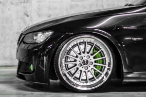 Big Brake Kit Przód Porsche 6 tłoków 365x36mm BMW E90, E91, E92, E93, E81, E82, E87, E88