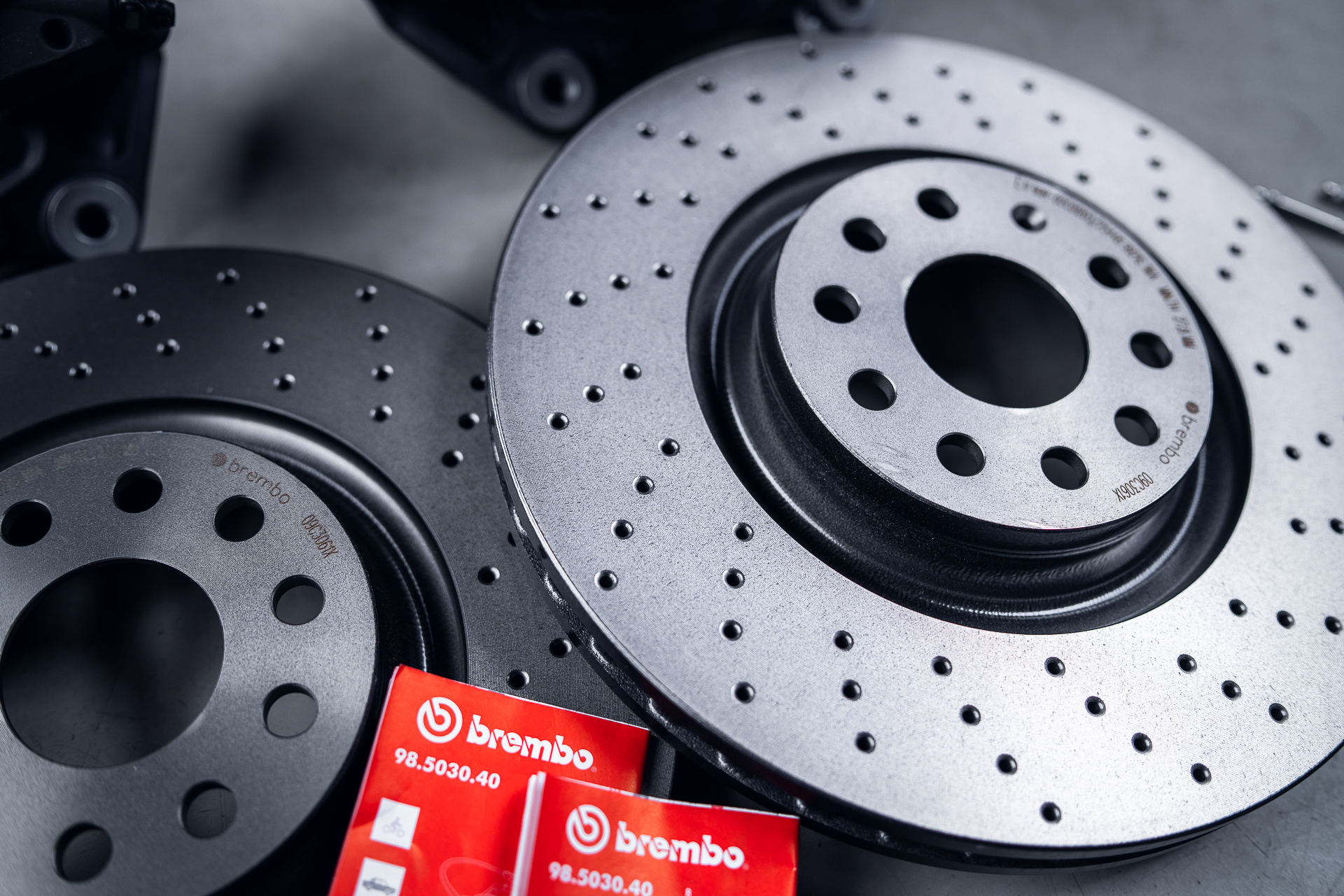 Big Brake Kit MQB Przód Porsche 4 tłoki BREMBO XTRA 340x30MM (GOLF MK7, AUDI S3, CUPRA FORMENTOR) - obrazek 4