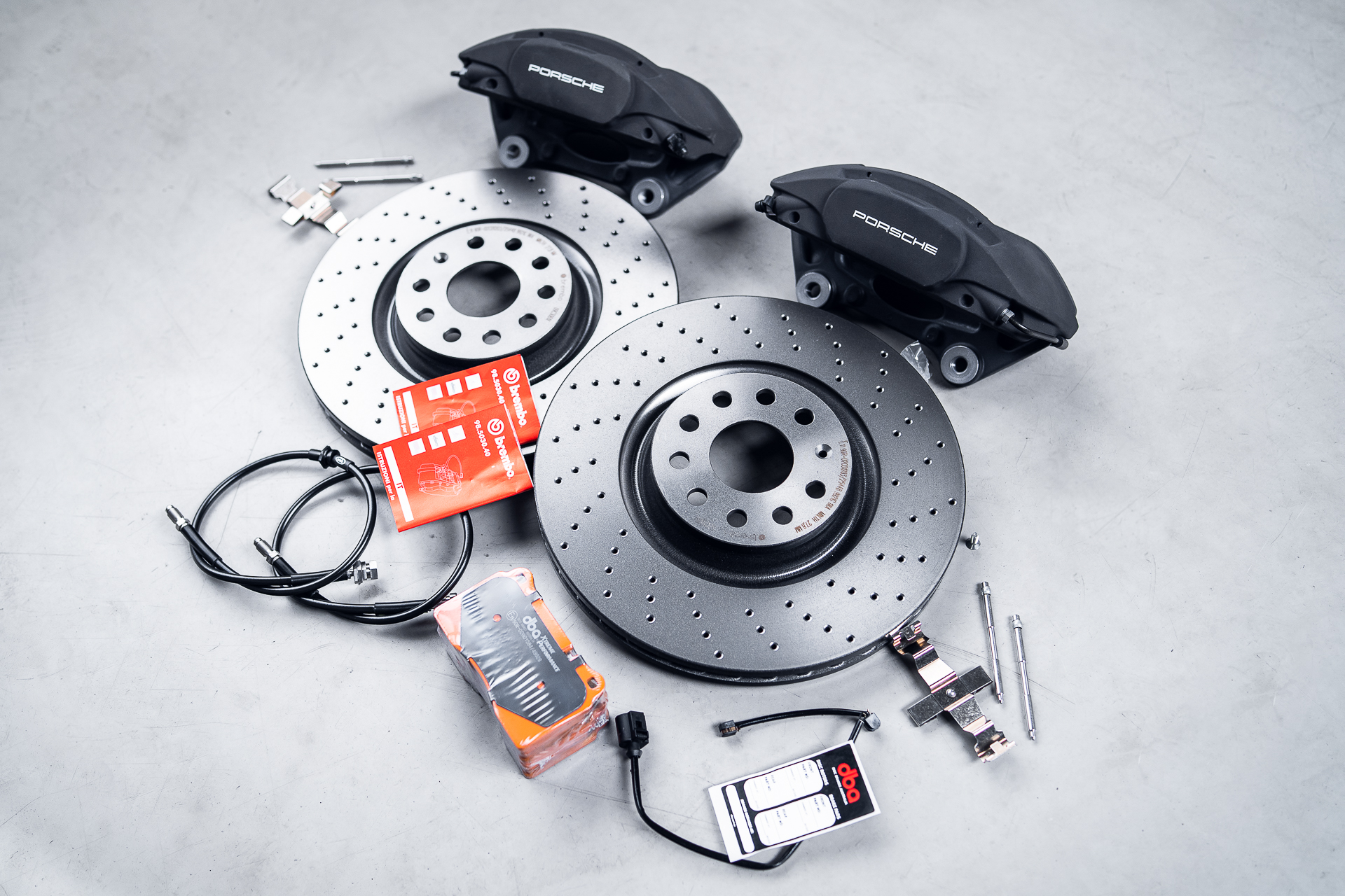 Big Brake Kit MQB Przód Porsche 4 tłoki BREMBO XTRA 340x30MM (GOLF MK7, AUDI S3, CUPRA FORMENTOR) - obrazek 5